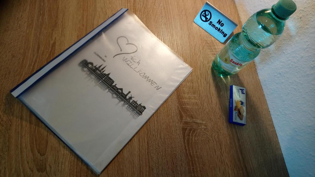 Privates Einzelzimmer Bei Der Weser-Ems-Halle Όλντεμπουργκ Εξωτερικό φωτογραφία